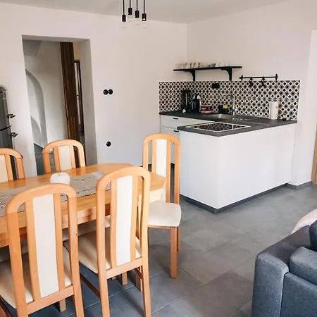 Stekner House Apartma *