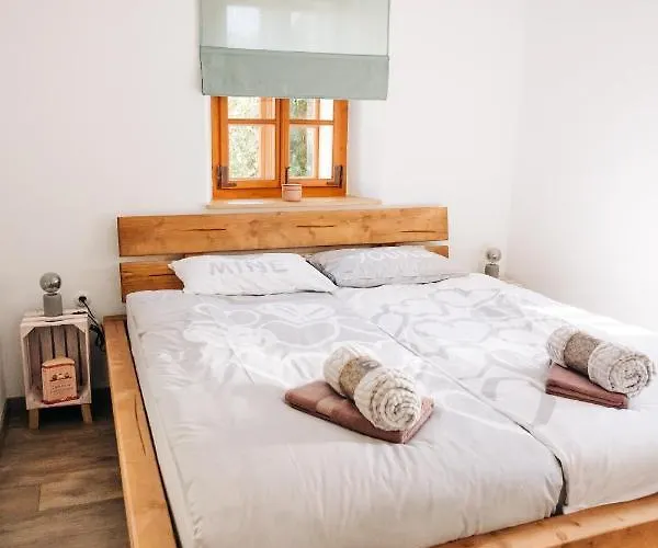 Lägenhet Stekner House Apartma *